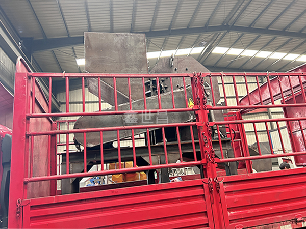 800型破碎機發往重慶